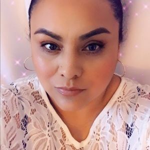 Meet your Posher, Beatriz